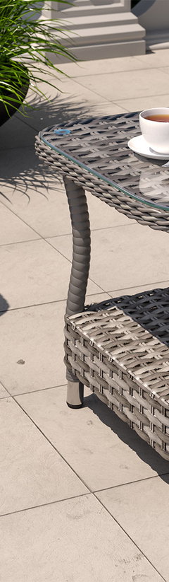 Livia / Velia side table