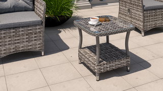 Livia / Velia side table