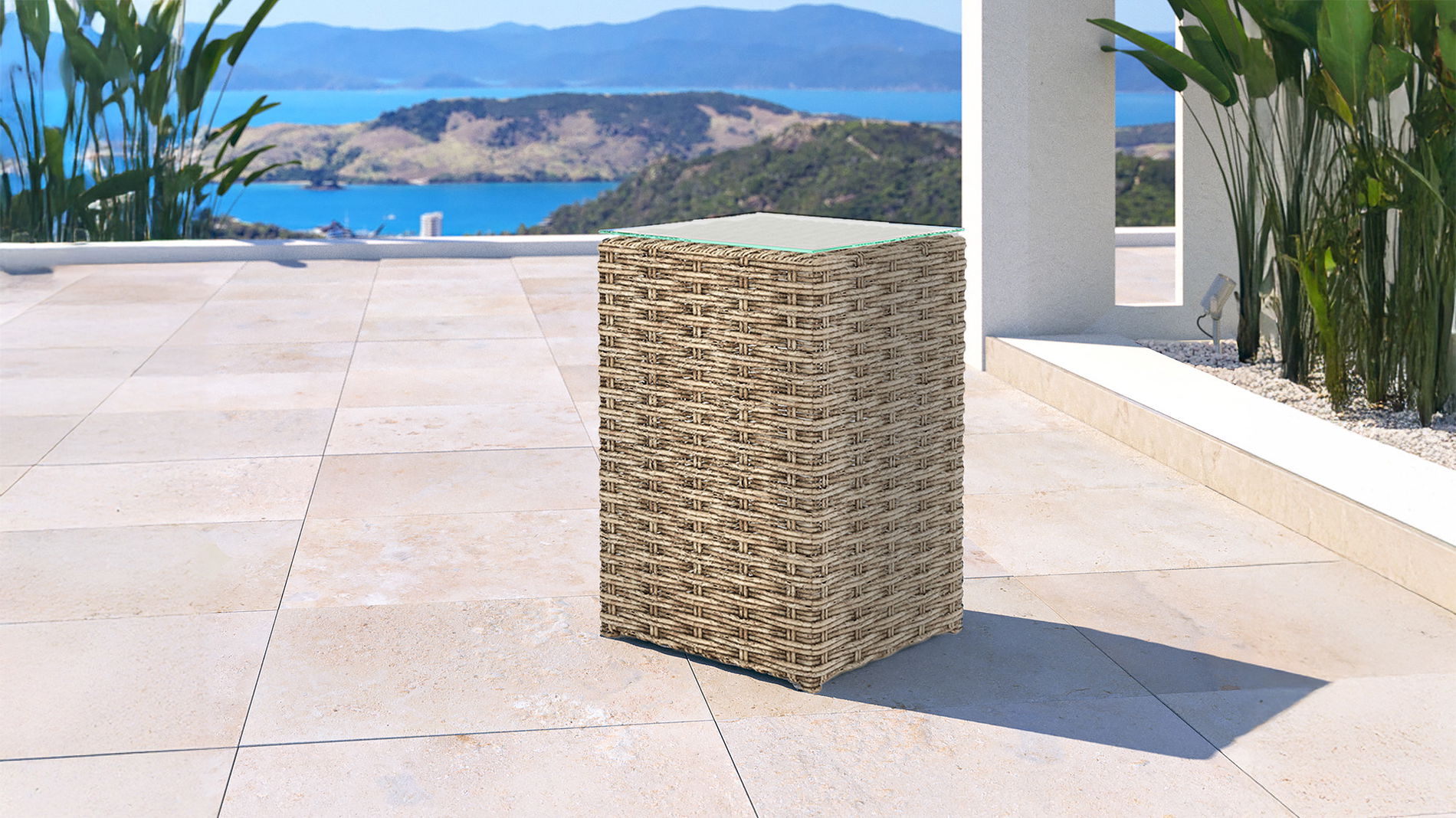 Larentia side table