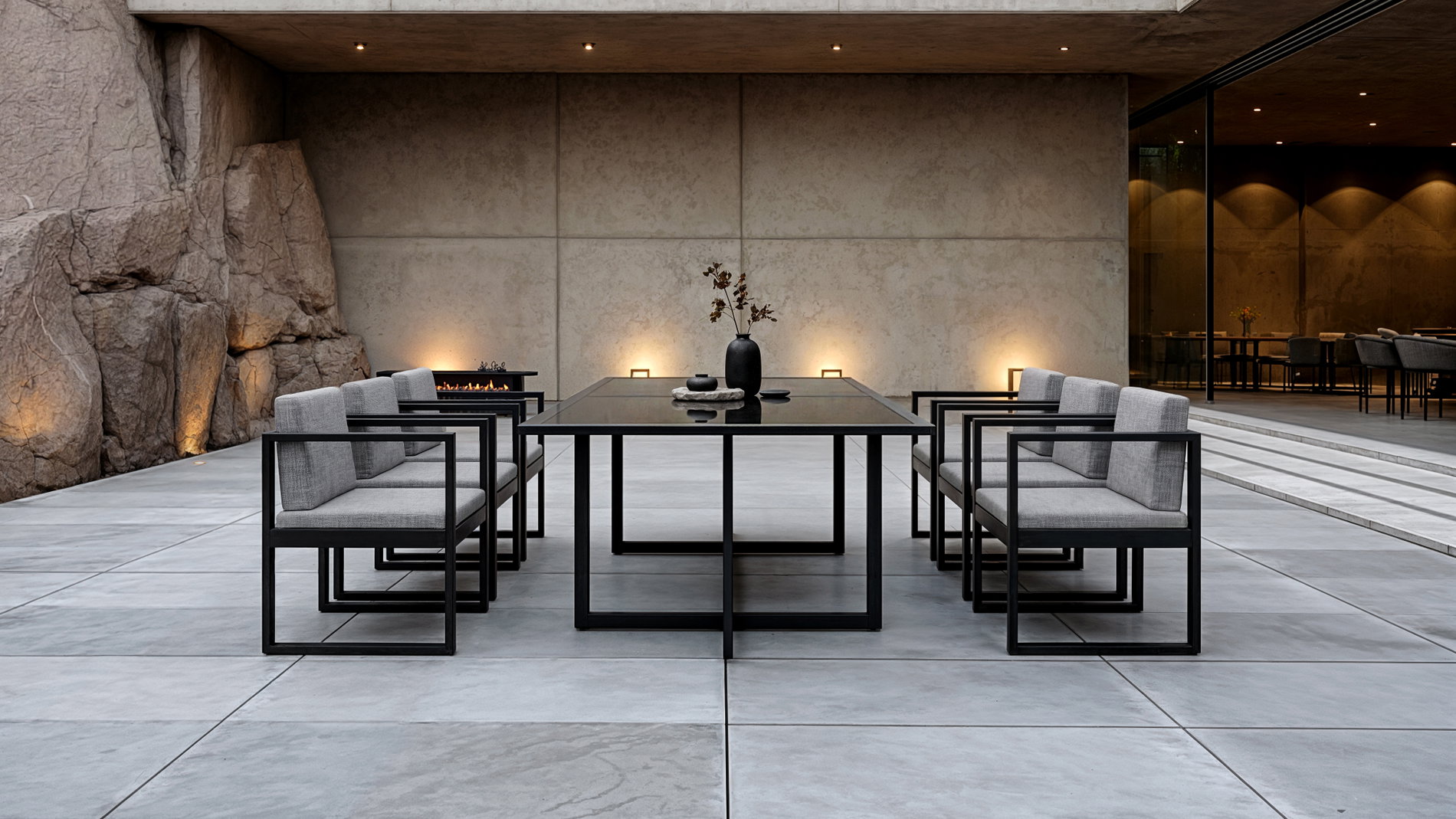 Ricardo Dining L